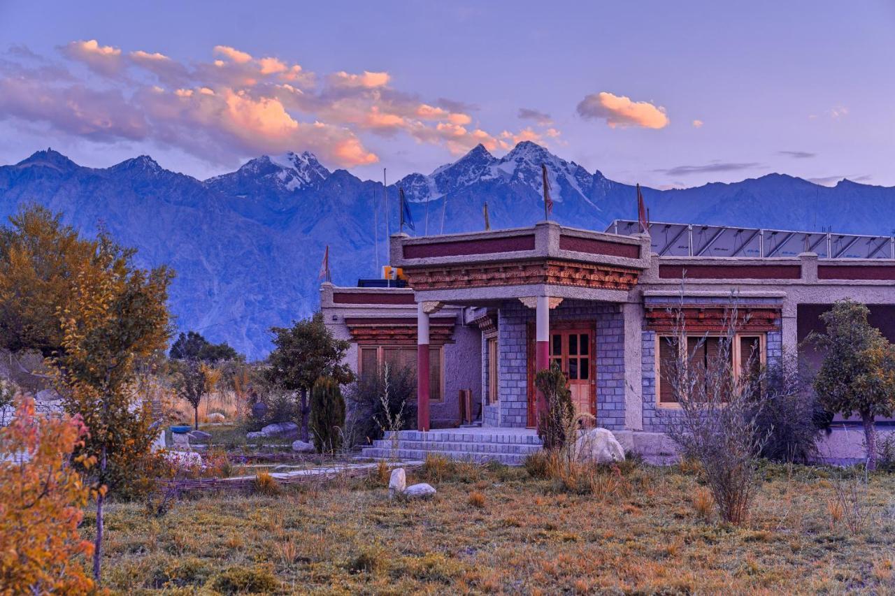 Lchang Nang Retreat-The House Of Trees-Nubra Valley Hotel Sumur Exterior photo