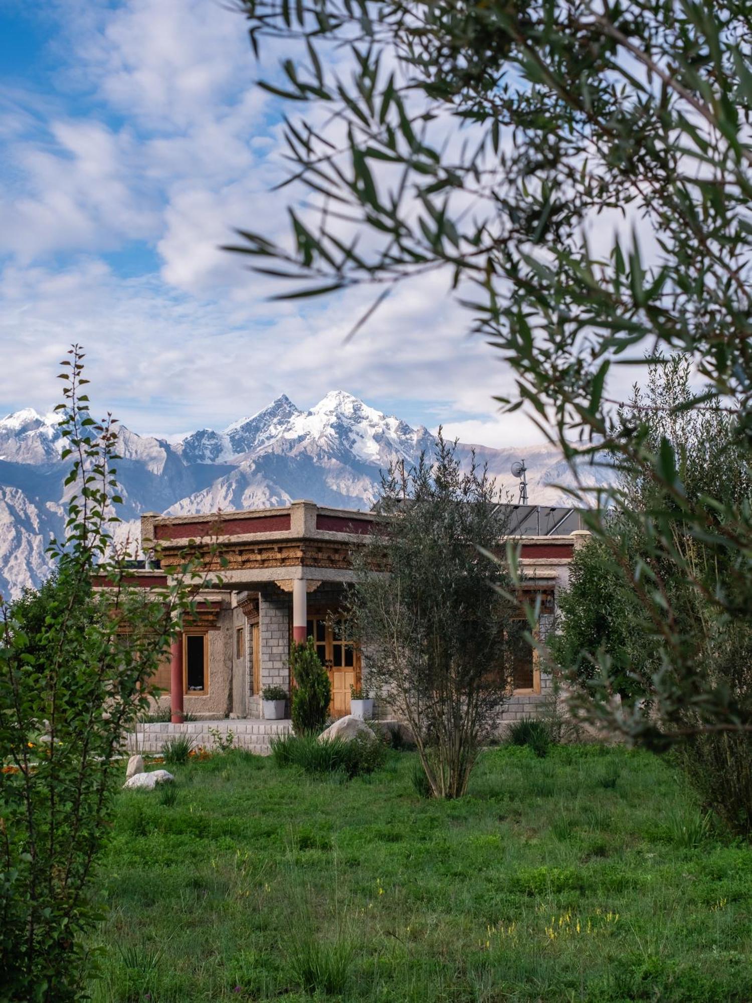 Lchang Nang Retreat-The House Of Trees-Nubra Valley Hotel Sumur Exterior photo