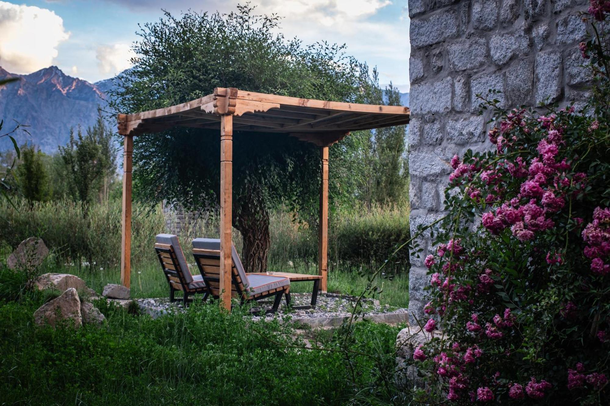 Lchang Nang Retreat-The House Of Trees-Nubra Valley Hotel Sumur Exterior photo